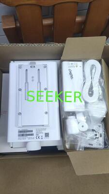 HW H362-383 5G CPE Max 6 est un routeur extérieur 5G / 4G résistant aux intempéries